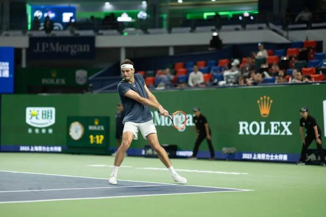 冠军已达四 冠军已达四