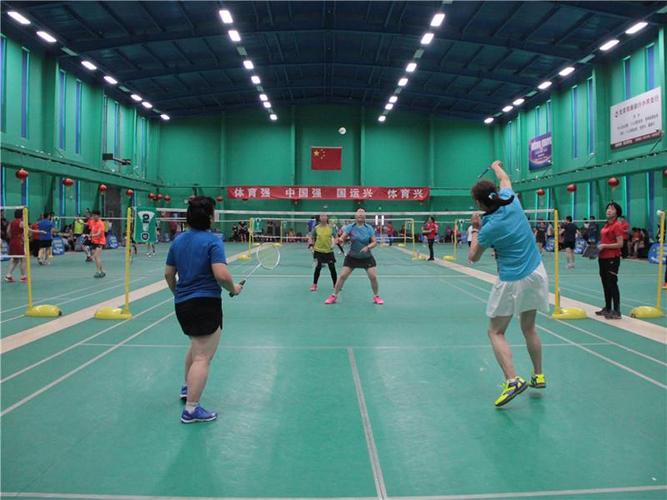 在向多侧翼 在向多侧翼